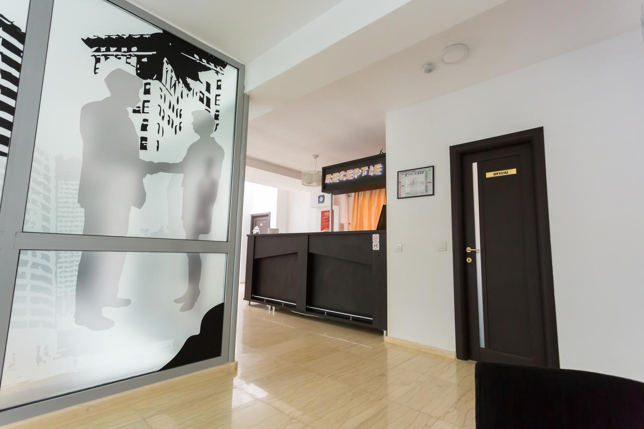 Hotel Corona Drobeta Turnu Severin Exterior foto